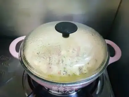Make Creamed onion rolls step 12