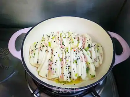 Make Creamed onion rolls step 13