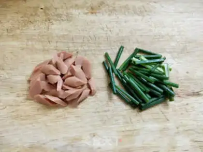 Make Sacked ham and egg fried river powder step 2