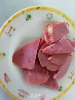 Make Egg sausage noodles step 1
