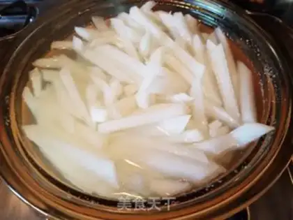 Make Squid radish soup step 3