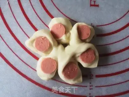 Make Ham sausage bread step 6