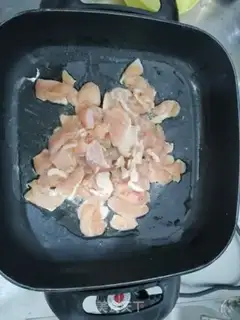 Make Pelican pretzels, fried chicken step 3