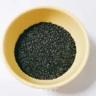 Make Black sesame pecan sauce step 3
