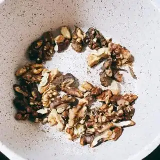 Make Black sesame pecan sauce step 4