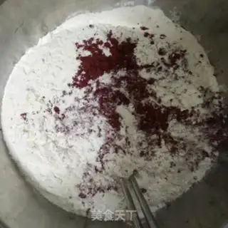 Make Red rose roll step 1