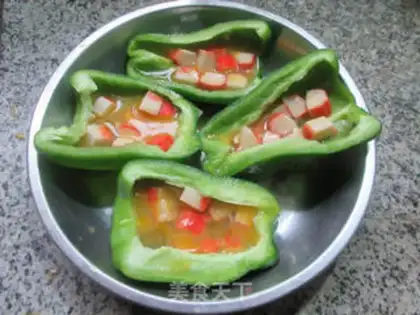 Make Eggs, crabs, peppers step 5