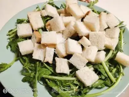 Make Toast fruit salad step 1