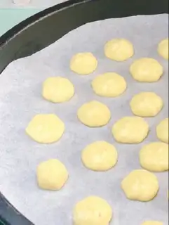 Make Pumpkin clouds step 9