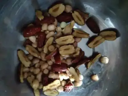 Make Peanut dates step 1