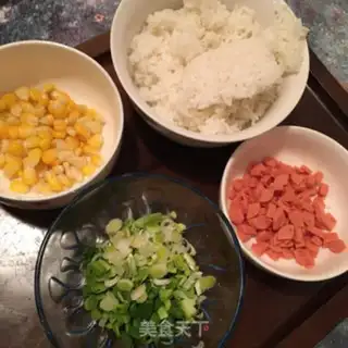 Make Curry ham and sausage fried rice step 2
