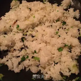 Make Curry ham and sausage fried rice step 4