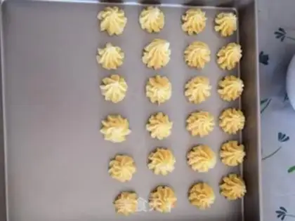 Make Bronco cookies step 8