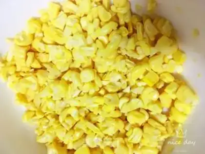 Make Corn soup step 1