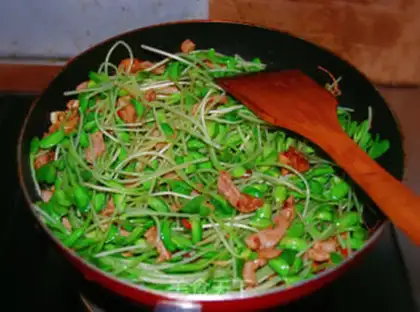 Make Black bean sprouts step 6