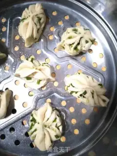Make Onion rolls step 4