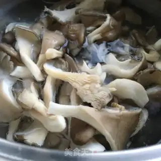 Make Fried mushroom fish step 1