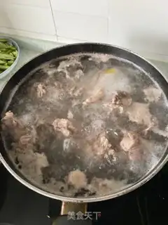 Make Roach and lamb soup step 3