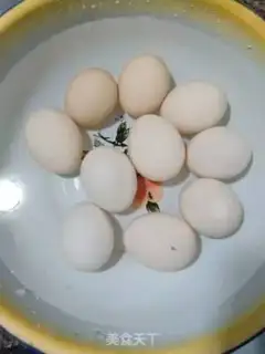 Make Homemade salted eggs step 2