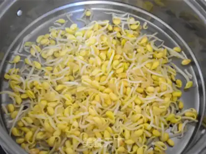 Make Spicy soybeans step 1