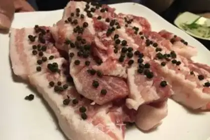 Make The wine is roasted with five flowers step 0
