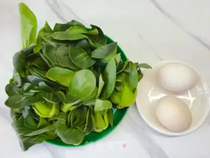 Make Fried eggs with oil step 0