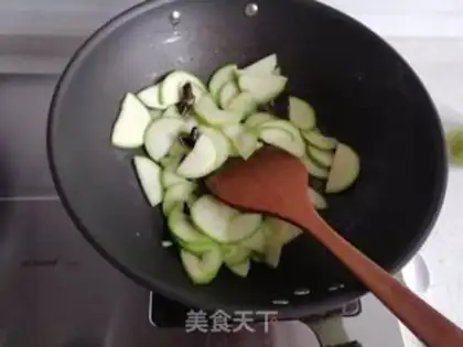 Make Shrimp is fried step 2