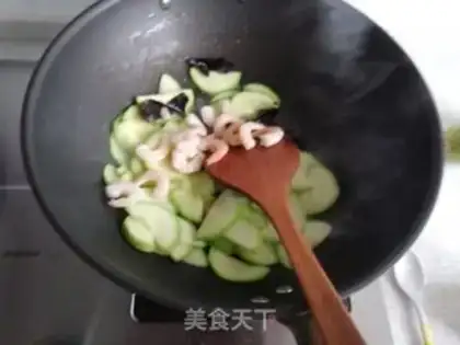 Make Shrimp is fried step 3