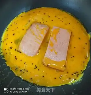 Make Ham omelet sandwich step 4