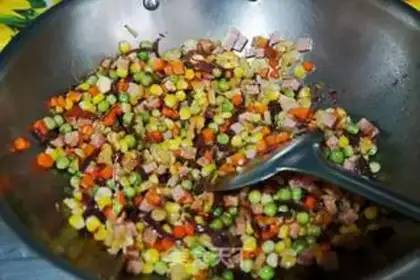 Make Shrimp fried corn step 4