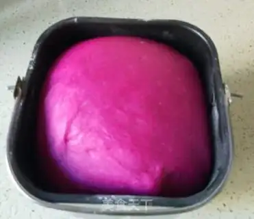 Make Red core Dragonfruit bread step 9