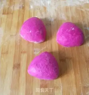 Make Red core Dragonfruit bread step 13