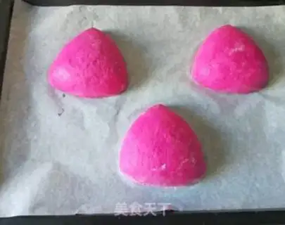 Make Red core Dragonfruit bread step 14