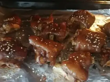 Make Spicy roasted pig hoof step 13