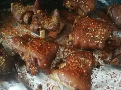 Make Spicy roasted pig hoof step 14