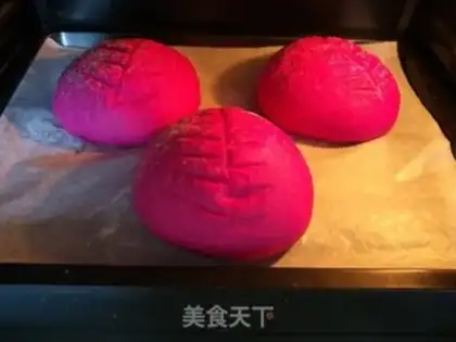 Make Red core Dragonfruit bread step 17
