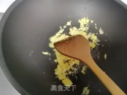 Make Three fresh fried rice step 3