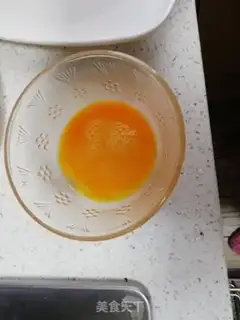 Make Eggs holding dumplings step 3
