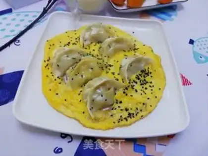Make Eggs holding dumplings step 6