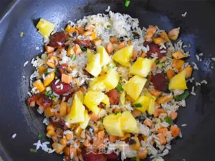 Make Pineapple chili fried rice step 8