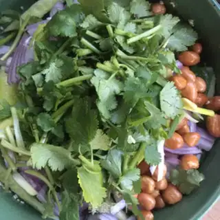 Make Onion silk cucumber step 3