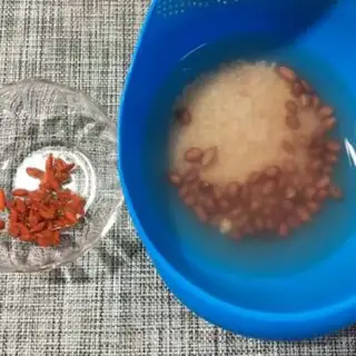 Make Rice peanuts step 1