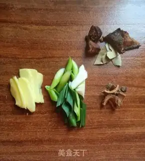 Make Duck-legged radish step 2