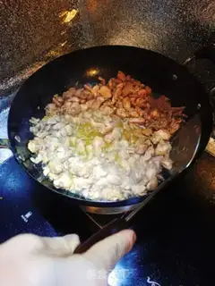 Make Spicy red rabbit step 3