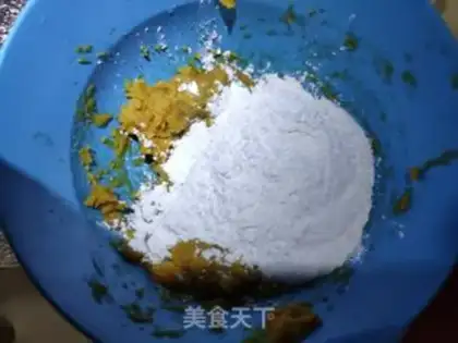 Make Potato rice balls step 1