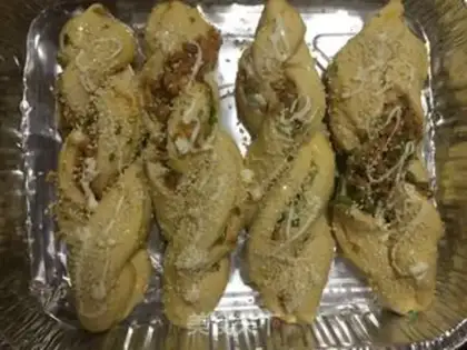 Make Onion pine bun step 11