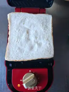 Make Egg cheese sandwich step 4