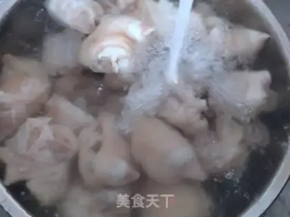 Make Red burning pig hoof step 2