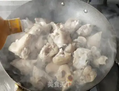 Make Red burning pig hoof step 4