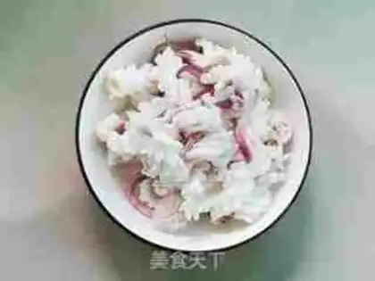 Make Pepper tomato squid rolls step 5